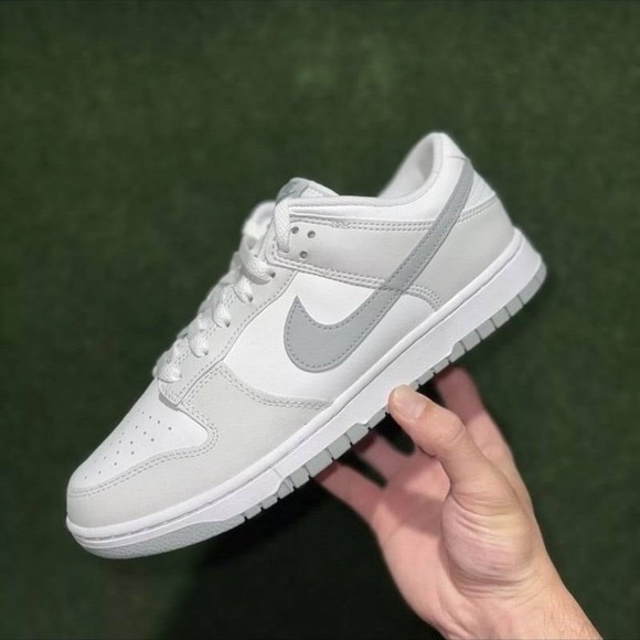Summit White/Platinum Tint-White-Light Smoke GreyStyle Code: DV0831-106 sz 10